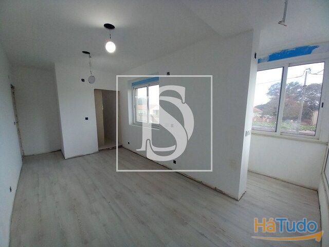 Venda - Apartamento - T4