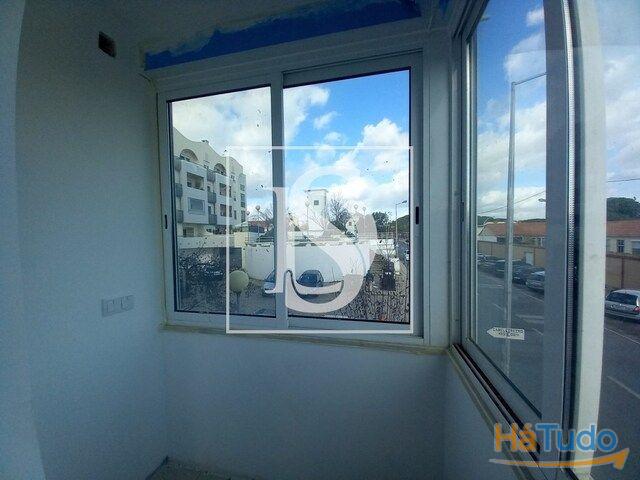 Venda - Apartamento - T4
