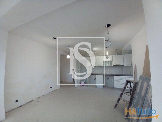 Venda - Apartamento - T4