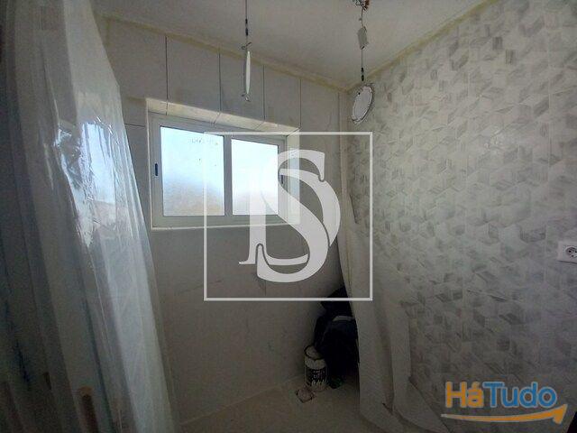 Venda - Apartamento - T4