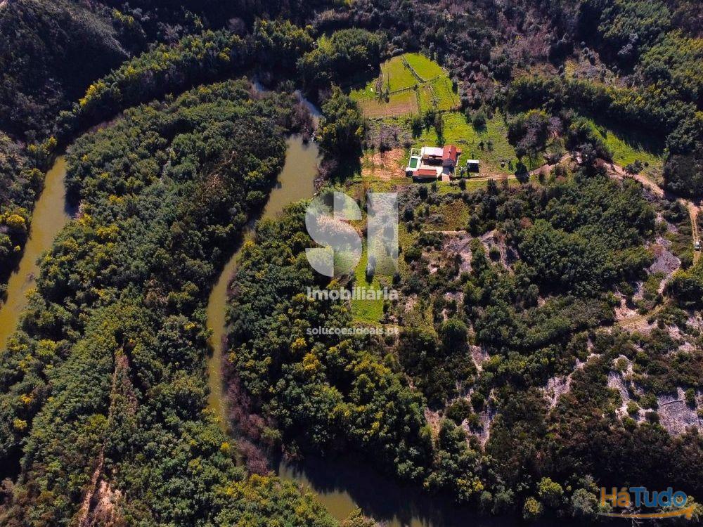 Terrenos junto ao Rio Alva