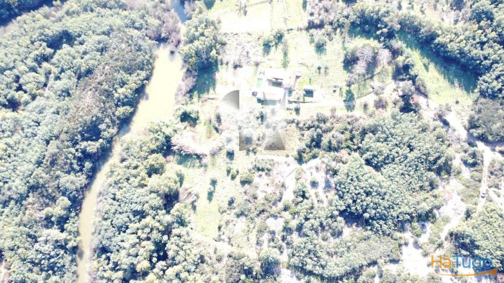 Terrenos junto ao Rio Alva