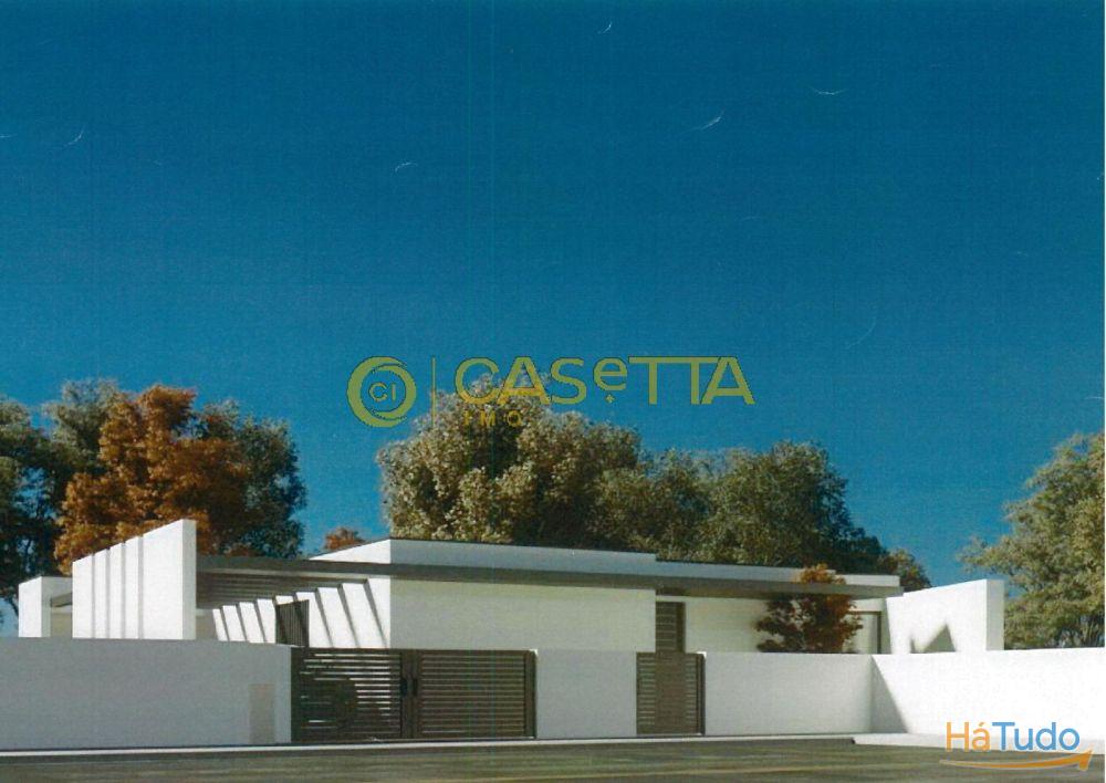 Terreno c/ projecto aprovado em Cabreiros