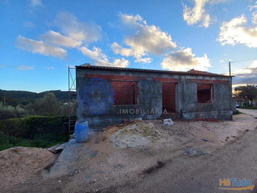 Moradia T3 a 15 minutos de Tomar, no Centro de Portugal Moradia T3 a 15 minutos de Tomar, no Centro de Portugal