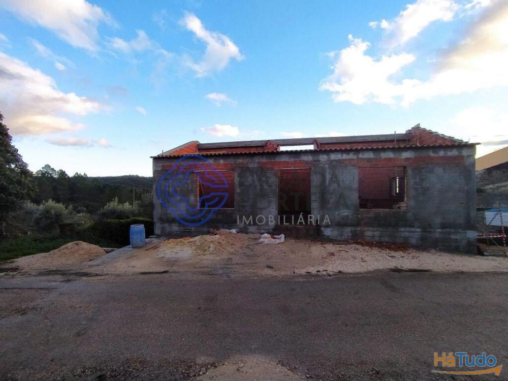 Moradia T3 a 15 minutos de Tomar, no Centro de Portugal Moradia T3 a 15 minutos de Tomar, no Centro de Portugal