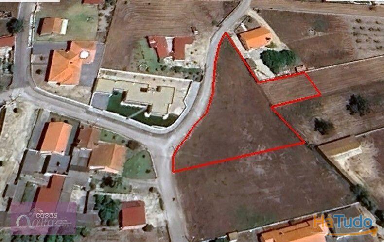 Terreno para construção em zona próxima de praia Terreno para construção em zona próxima de praia