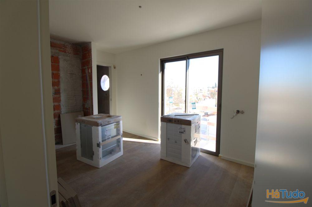 Novo Apartamento T1 com Vista para o Mar em Alvor Novo Apartamento T1 com Vista para o Mar em Alvor