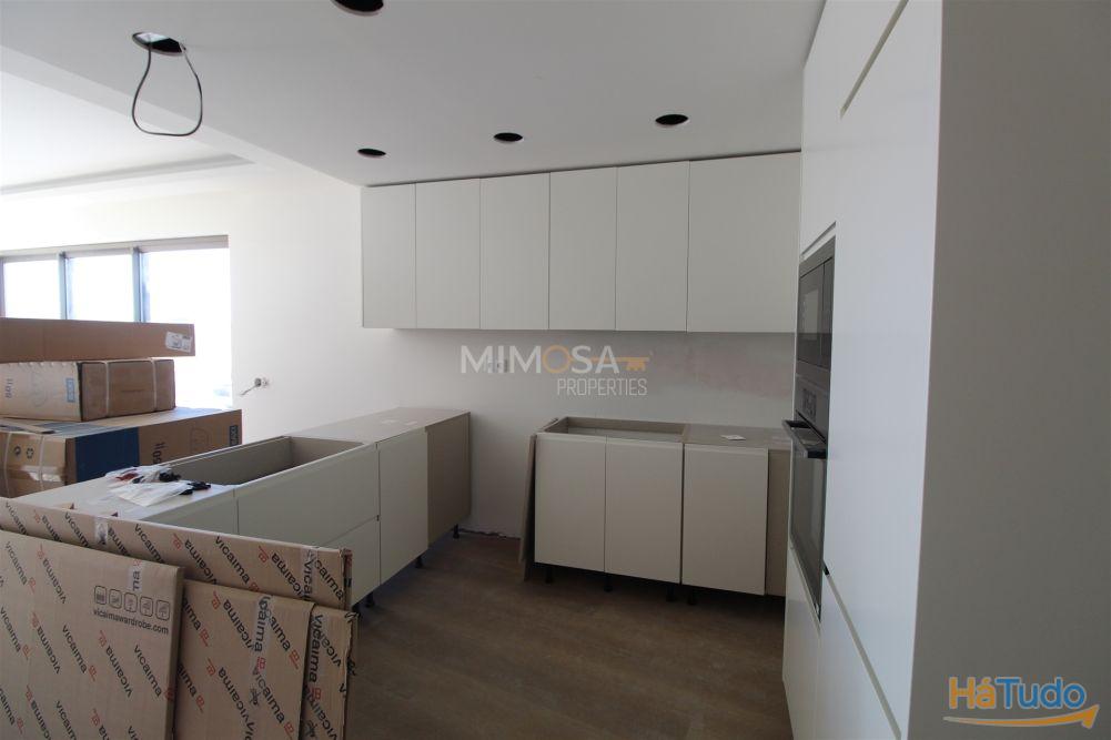 Novo Apartamento T2 com Vista para o Mar em Alvor Novo Apartamento T2 com Vista para o Mar em Alvor