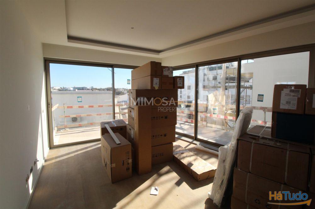 Novo Apartamento T2 com Vista para o Mar em Alvor Novo Apartamento T2 com Vista para o Mar em Alvor