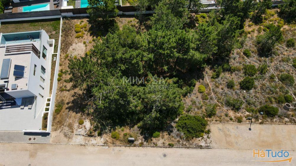Terreno Urbano no Espartal e a poucos minutos da Praia Terreno Urbano no Espartal e a poucos minutos da Praia