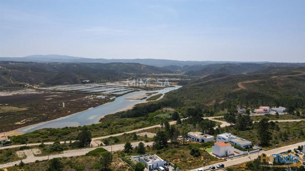 Terreno Urbano no Espartal e a poucos minutos da Praia Terreno Urbano no Espartal e a poucos minutos da Praia
