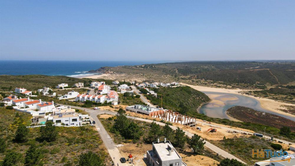 Terreno Urbano no Espartal e a poucos minutos da Praia Terreno Urbano no Espartal e a poucos minutos da Praia