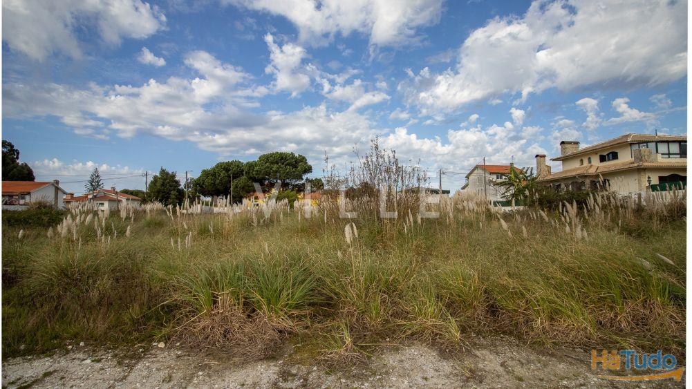 Terreno Urbano para construção de 4 moradias em Santa Joana Terreno Urbano para construção de 4 moradias em Santa Joana