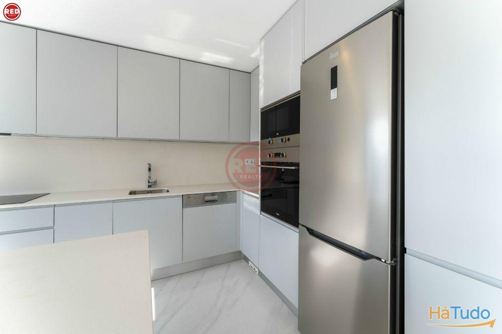 T2 Penthouse Rooftop c/ 2 lugares de garagem na Maia T2 Penthouse Rooftop c/ 2 lugares de garagem na Maia