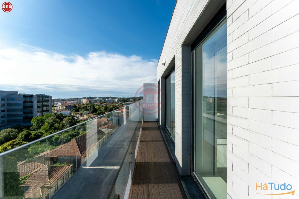 T2 Penthouse Rooftop c/ 2 lugares de garagem na Maia T2 Penthouse Rooftop c/ 2 lugares de garagem na Maia