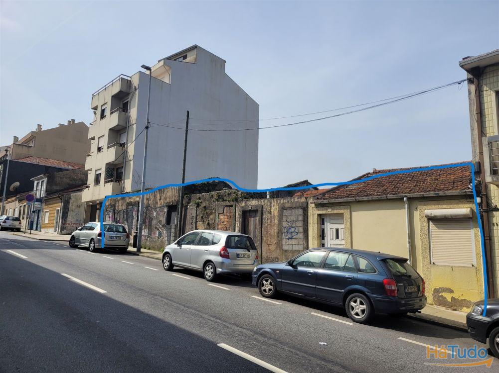 Terreno com 715m2 localizado a 300 metros da Estação de Metro! Terreno com 715m2 localizado a 300 metros da Estação de Metro!