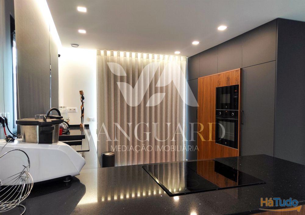 Moradia T3 a 3 minutos da Póvoa de Varzim Moradia T3 a 3 minutos da Póvoa de Varzim