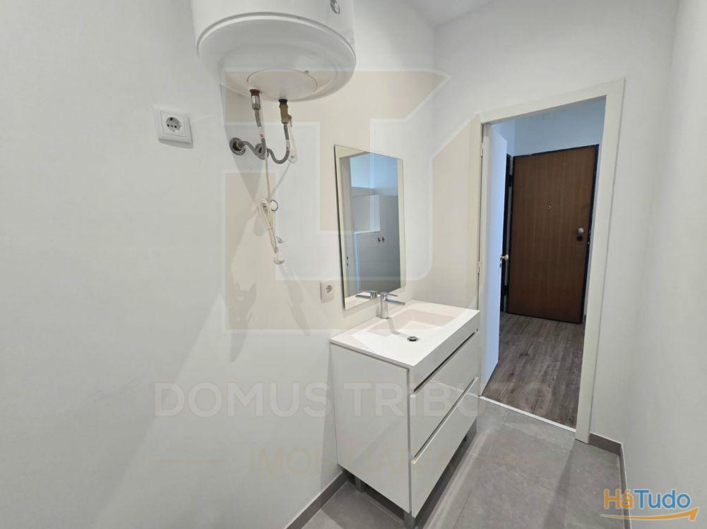 Estúdio T0 Mobilado e Equipado, no Centro de Matosinhos Estúdio T0 Mobilado e Equipado, no Centro de Matosinhos