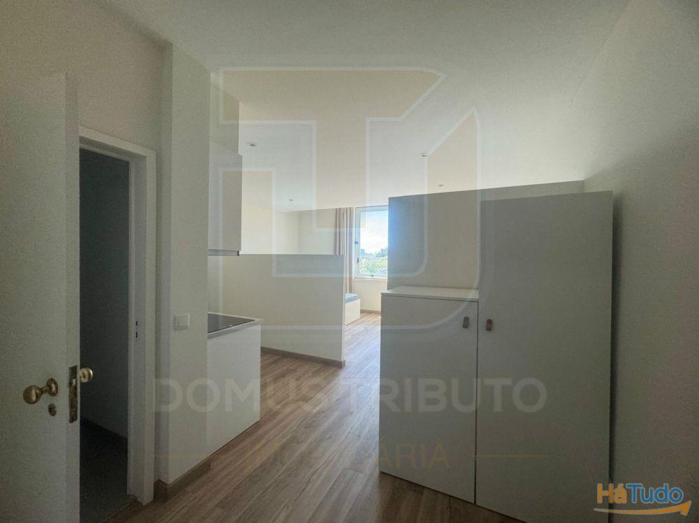 Estúdio T0 Mobilado e Equipado, no Centro de Matosinhos Estúdio T0 Mobilado e Equipado, no Centro de Matosinhos