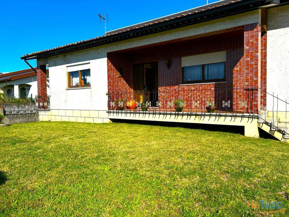 Moradia T4 com terreno no Troviscal Moradia T4 com terreno no Troviscal