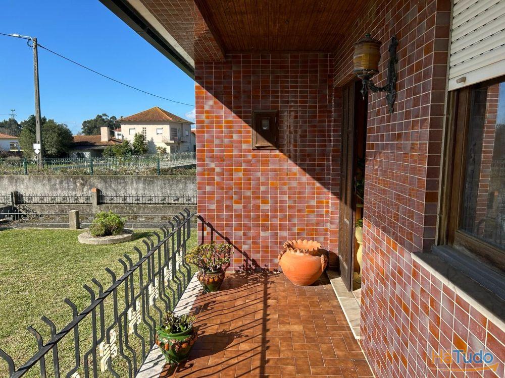 Moradia T4 com terreno no Troviscal Moradia T4 com terreno no Troviscal