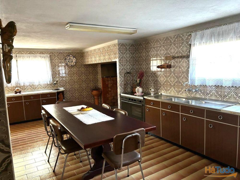 Moradia T4 com terreno no Troviscal Moradia T4 com terreno no Troviscal