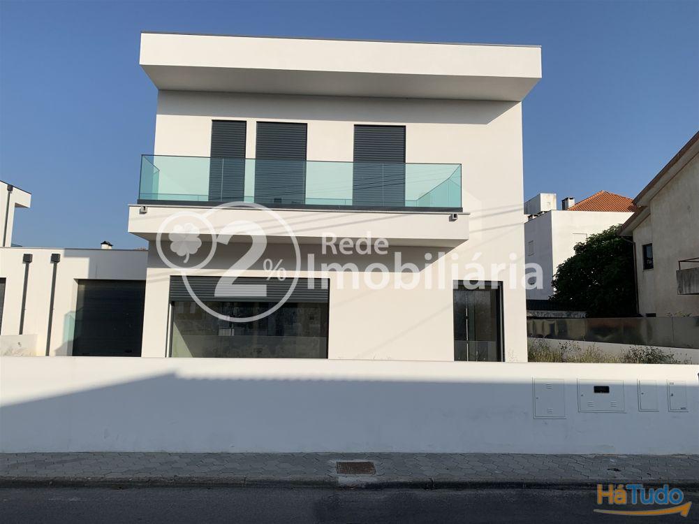 Moradia T4 nova em Azurva Moradia T4 nova em Azurva
