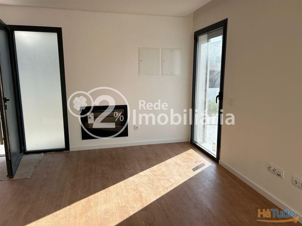 Moradia T4 nova em Azurva Moradia T4 nova em Azurva