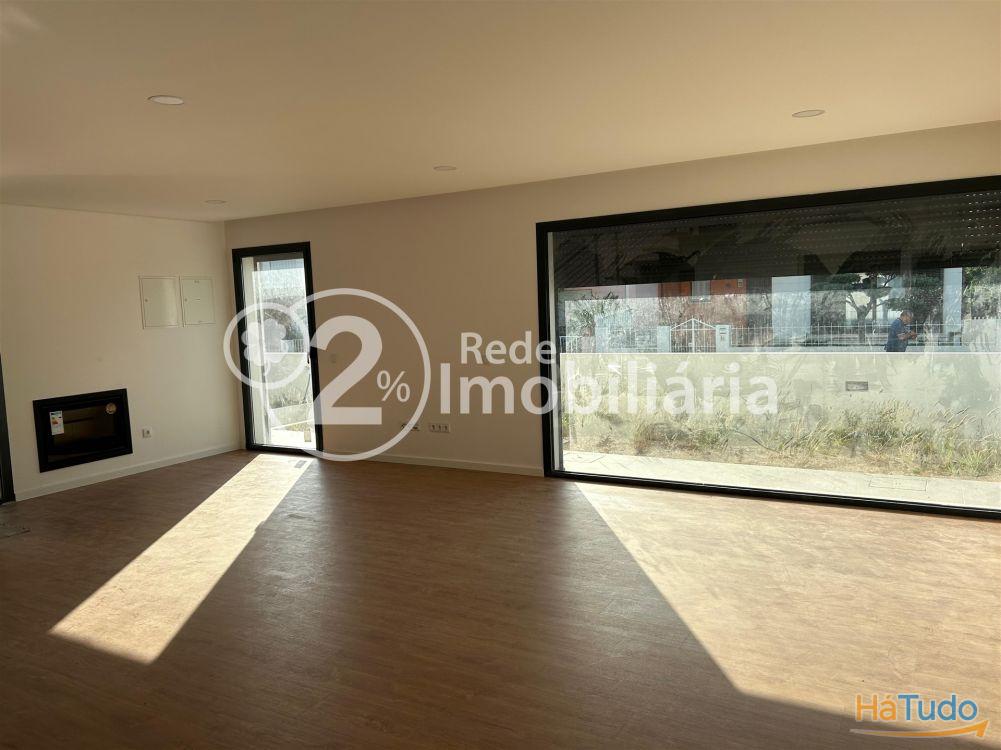 Moradia T4 nova em Azurva Moradia T4 nova em Azurva