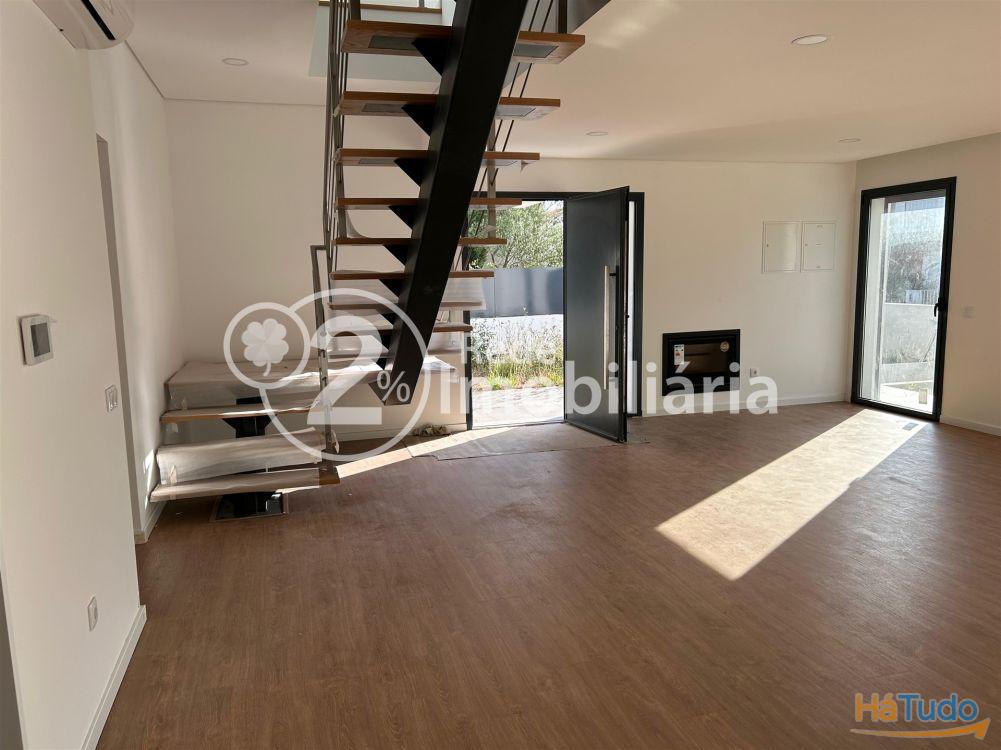 Moradia T4 nova em Azurva Moradia T4 nova em Azurva