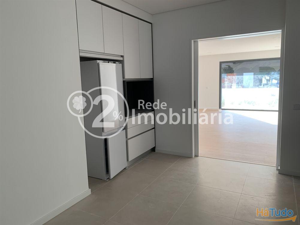 Moradia T4 nova em Azurva Moradia T4 nova em Azurva