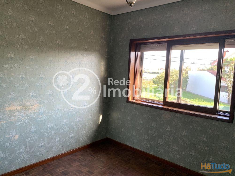 Moradia de dois pisos em São Bernardo Moradia de dois pisos em São Bernardo