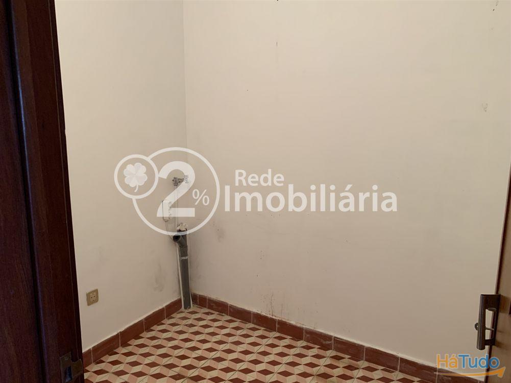 Moradia de dois pisos em São Bernardo Moradia de dois pisos em São Bernardo