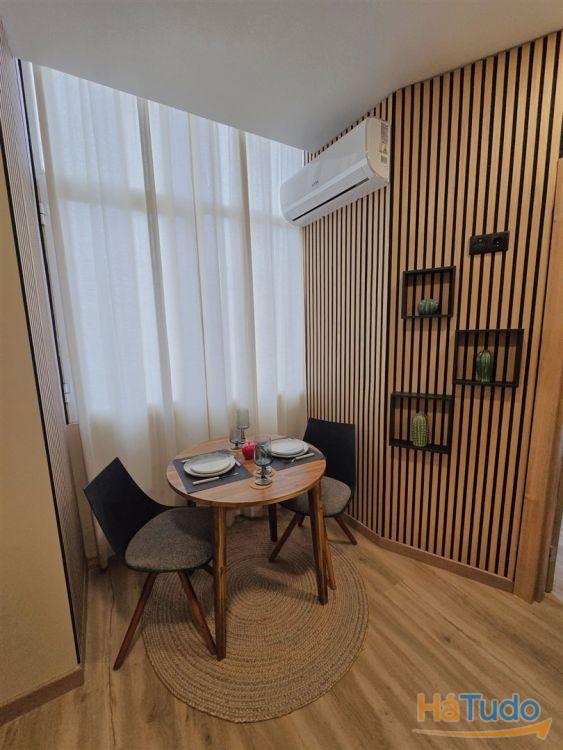 Apartamento/Escritório Remodelado Próximo ao Polo Universitário e Hospital São João Apartamento/Escritório Remodelado Próximo ao Polo Universitário e Hospital São João