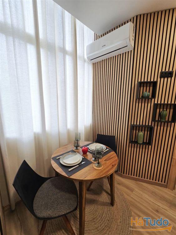 Apartamento/Escritório Remodelado Próximo ao Polo Universitário e Hospital São João Apartamento/Escritório Remodelado Próximo ao Polo Universitário e Hospital São João