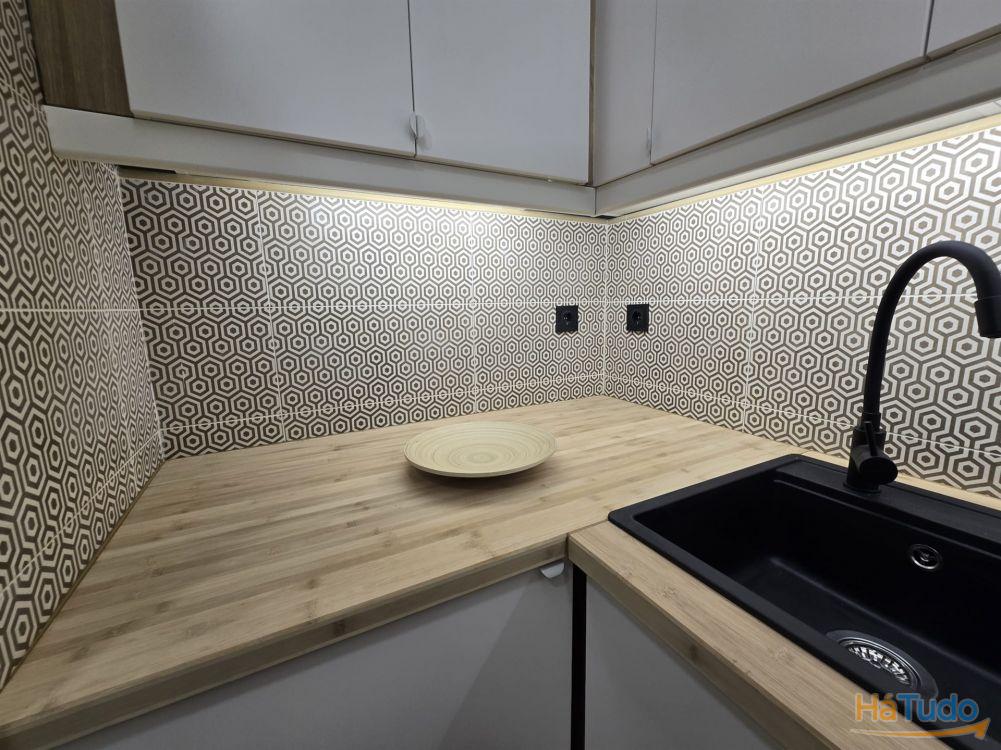 Apartamento/Escritório Remodelado Próximo ao Polo Universitário e Hospital São João Apartamento/Escritório Remodelado Próximo ao Polo Universitário e Hospital São João