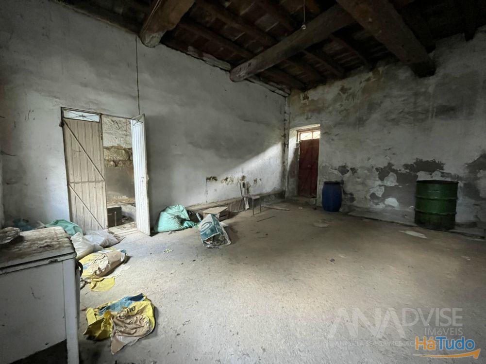 Moradia para Restaurar T4 Venda em Rio de Loba,Viseu Moradia para Restaurar T4 Venda em Rio de Loba,Viseu