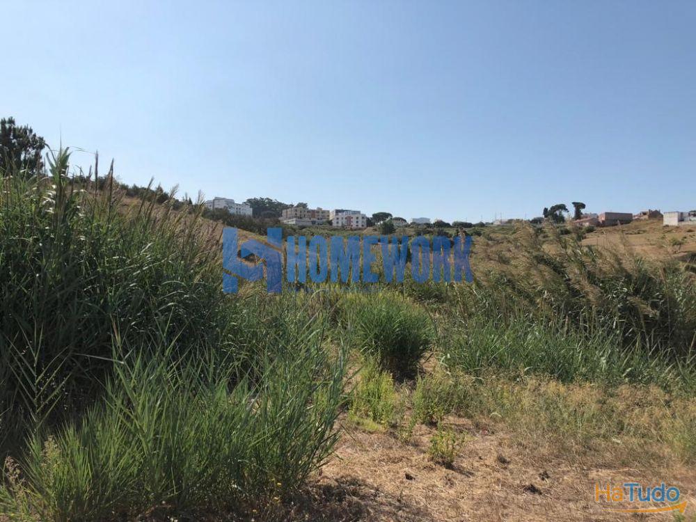Urbanização para nova construção próximo da praia de Sesimbra Urbanização para nova construção próximo da praia de Sesimbra