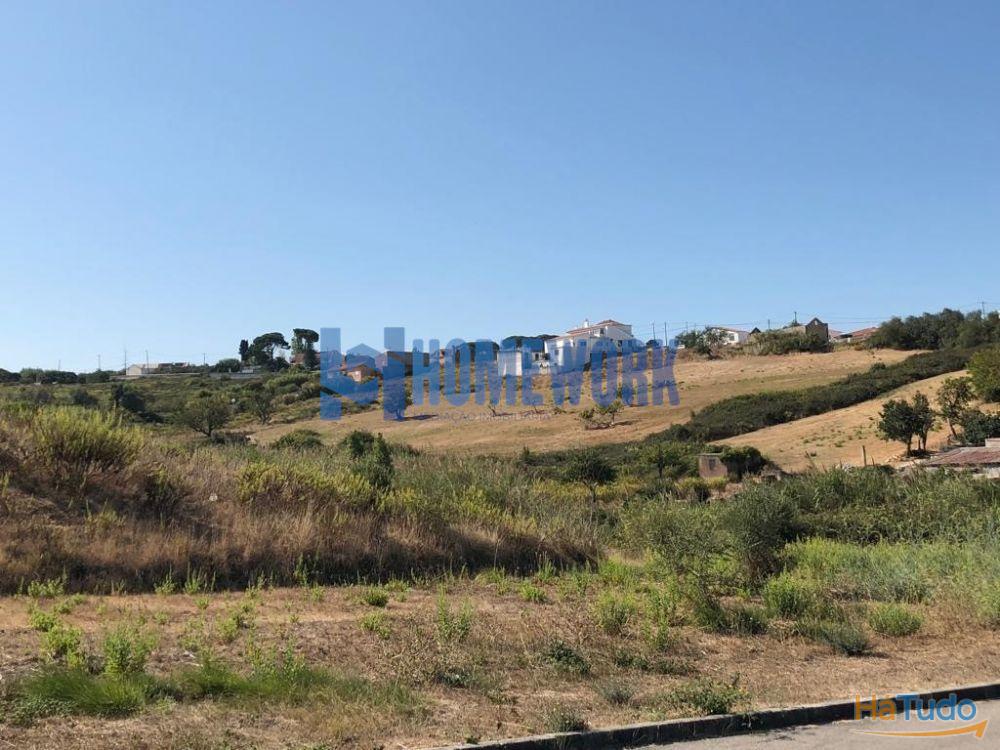 Urbanização para nova construção próximo da praia de Sesimbra Urbanização para nova construção próximo da praia de Sesimbra