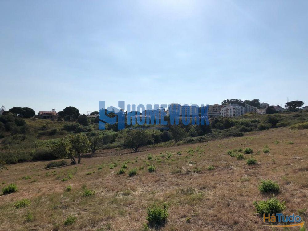 Urbanização para nova construção próximo da praia de Sesimbra Urbanização para nova construção próximo da praia de Sesimbra