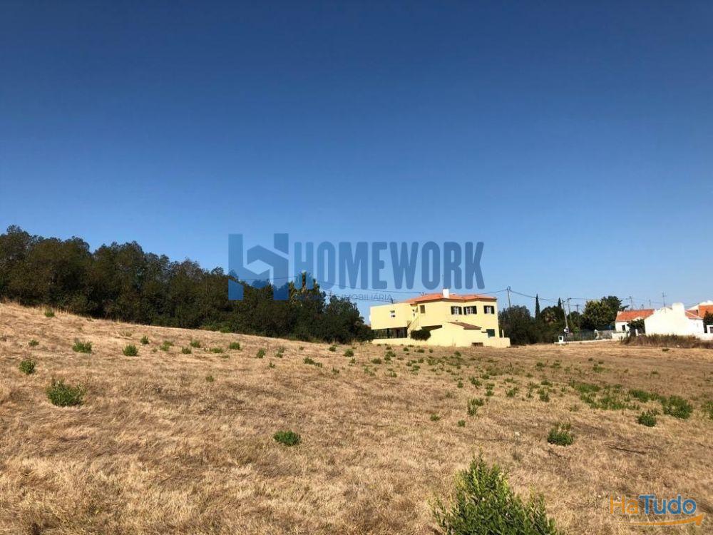 Urbanização para nova construção próximo da praia de Sesimbra Urbanização para nova construção próximo da praia de Sesimbra