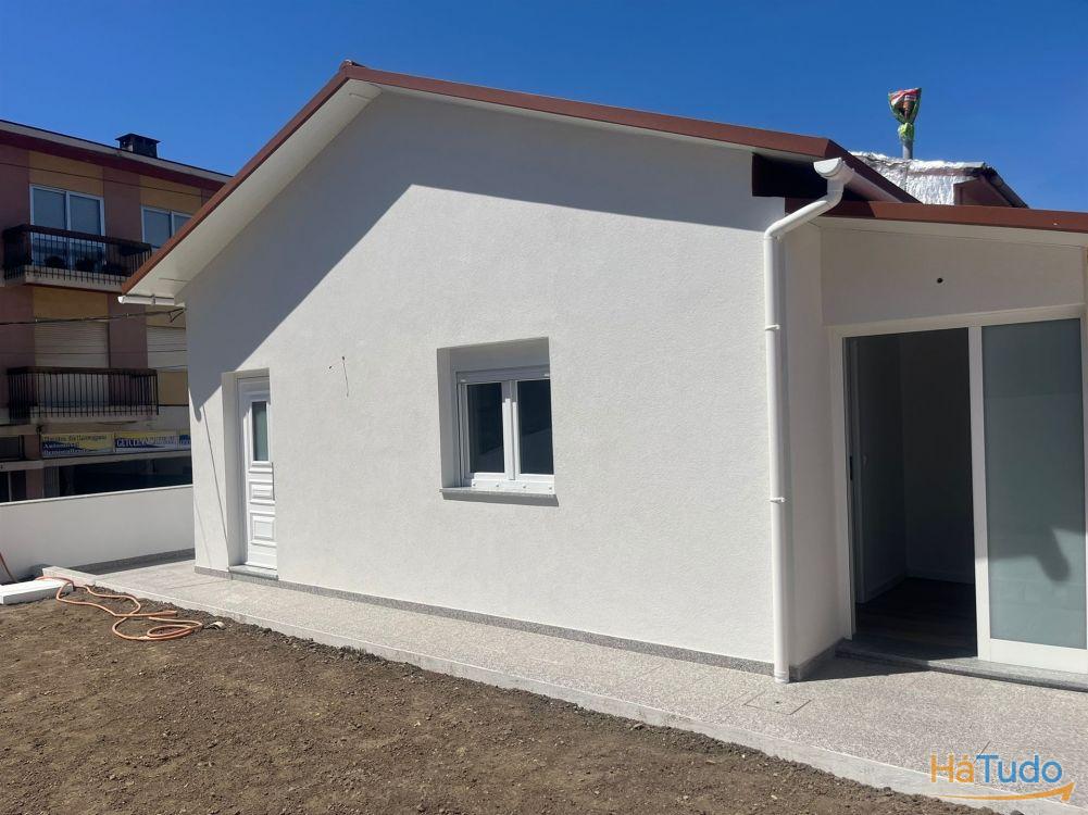 Moradia V1 Totalmente Reabilitada em Rio Tinto Moradia V1 Totalmente Reabilitada em Rio Tinto