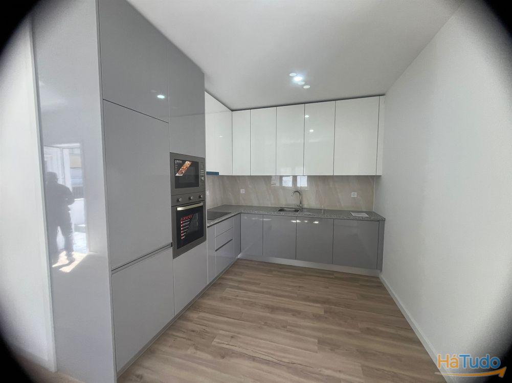 Moradia V1 Totalmente Reabilitada em Rio Tinto Moradia V1 Totalmente Reabilitada em Rio Tinto