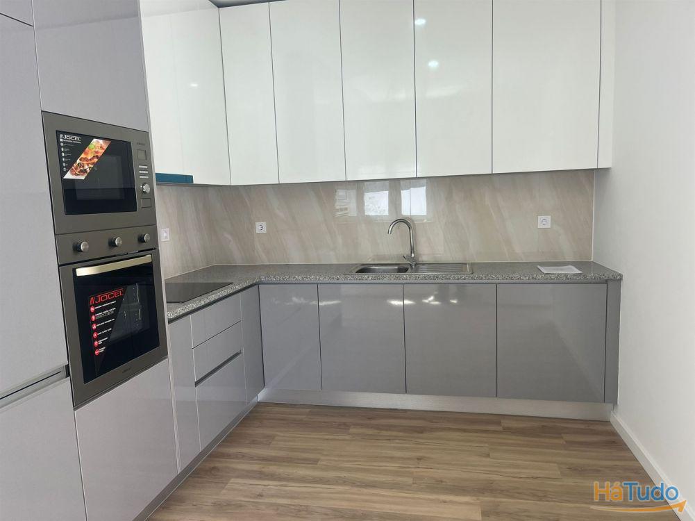 Moradia V1 Totalmente Reabilitada em Rio Tinto Moradia V1 Totalmente Reabilitada em Rio Tinto