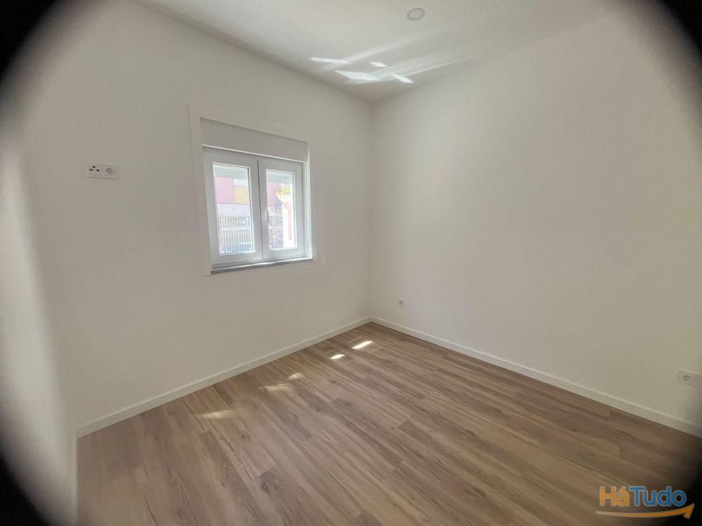 Moradia V1 Totalmente Reabilitada em Rio Tinto Moradia V1 Totalmente Reabilitada em Rio Tinto