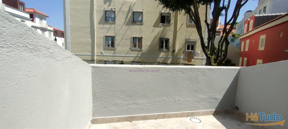 T1 Remodelado com Terraço, no Largo das Olarias T1 Remodelado com Terraço, no Largo das Olarias