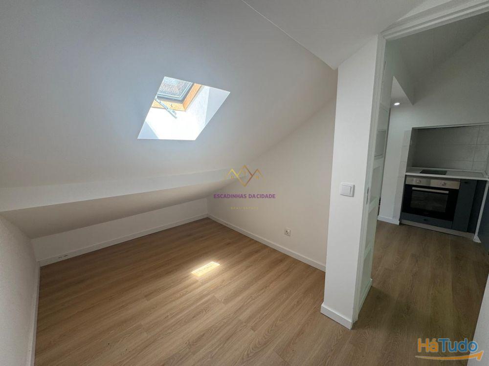 T1 Remodelado com Terraço, no Largo das Olarias T1 Remodelado com Terraço, no Largo das Olarias