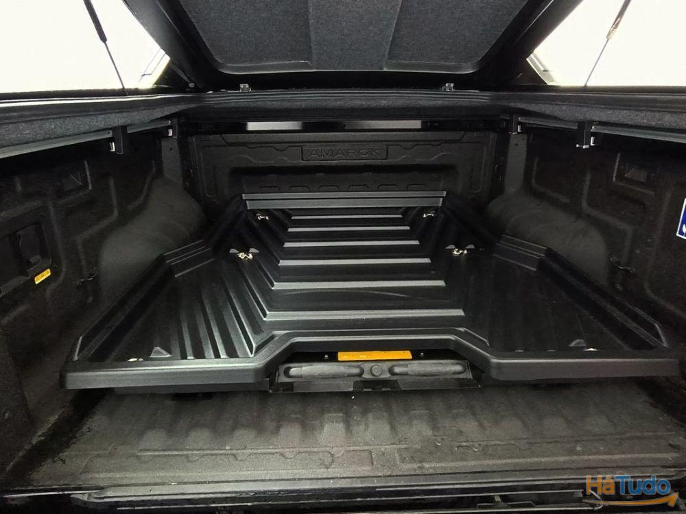 Volkswagen Amarok 3.0 TDI Aventura 4x4 Volkswagen Amarok 3.0 TDI Aventura 4x4