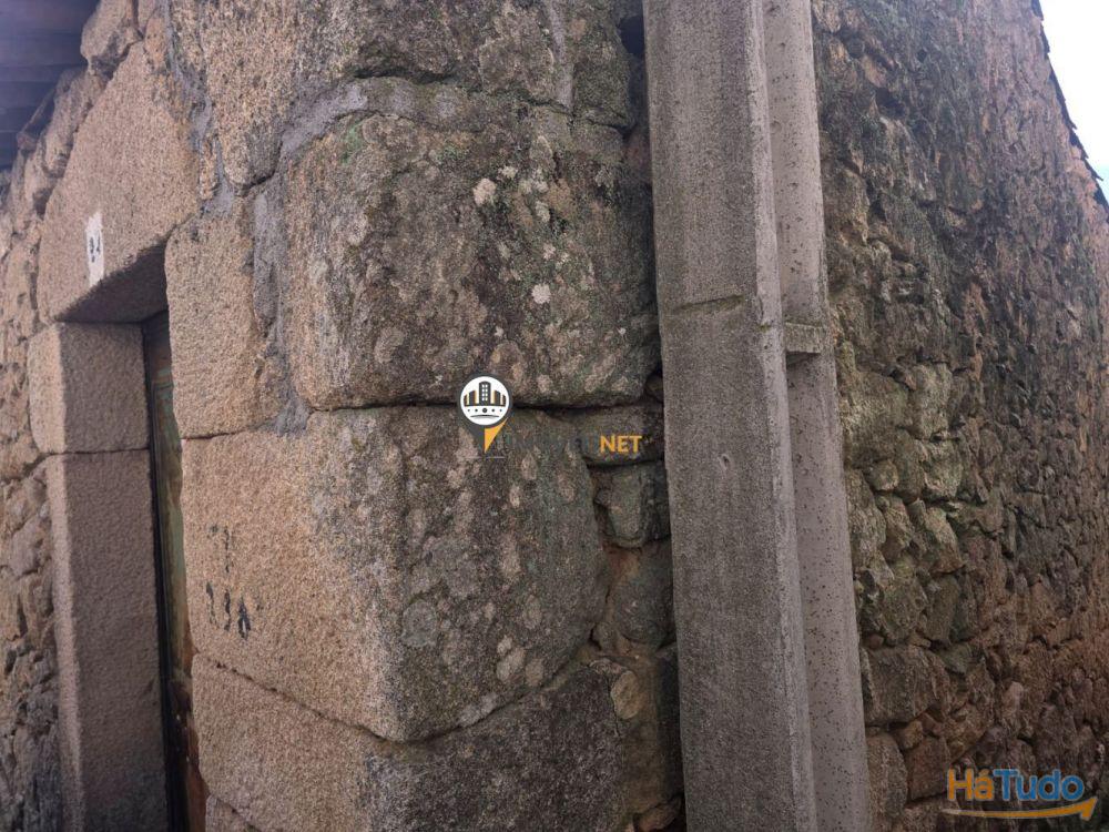 Moradia em granito para obras totais, Venda, Castelo Branco Moradia em granito para obras totais, Venda, Castelo Branco
