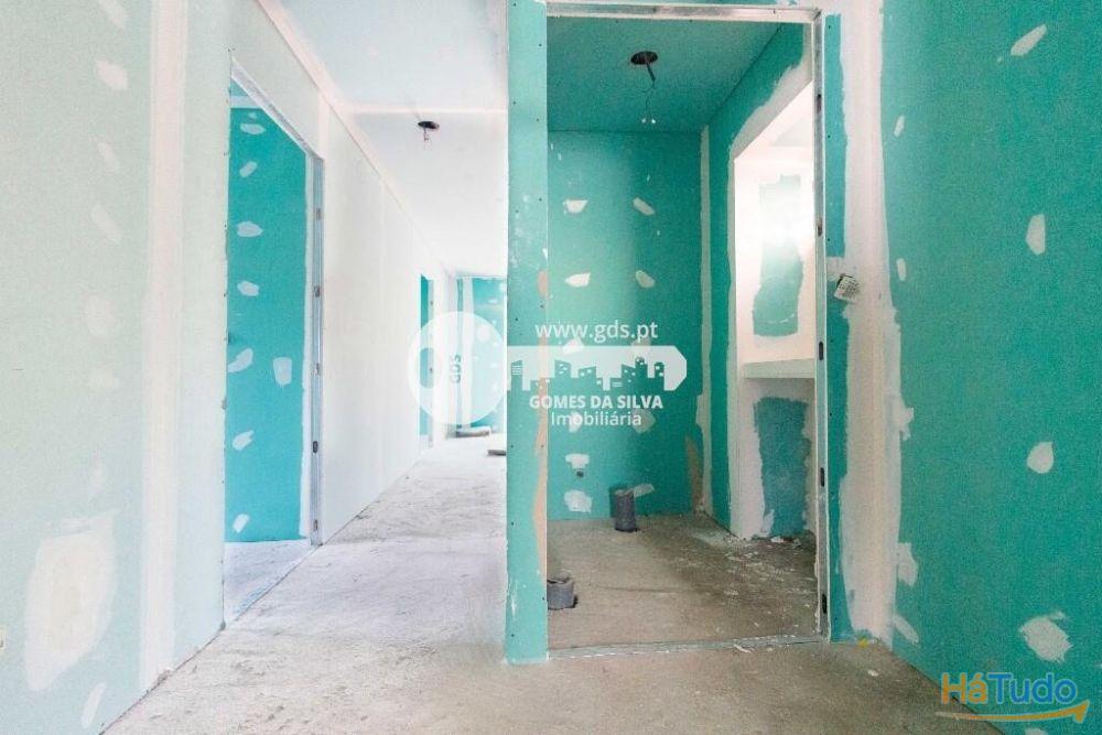 Moradia T2 à venda no concelho de Vieira do Minho, Braga Moradia T2 à venda no concelho de Vieira do Minho, Braga